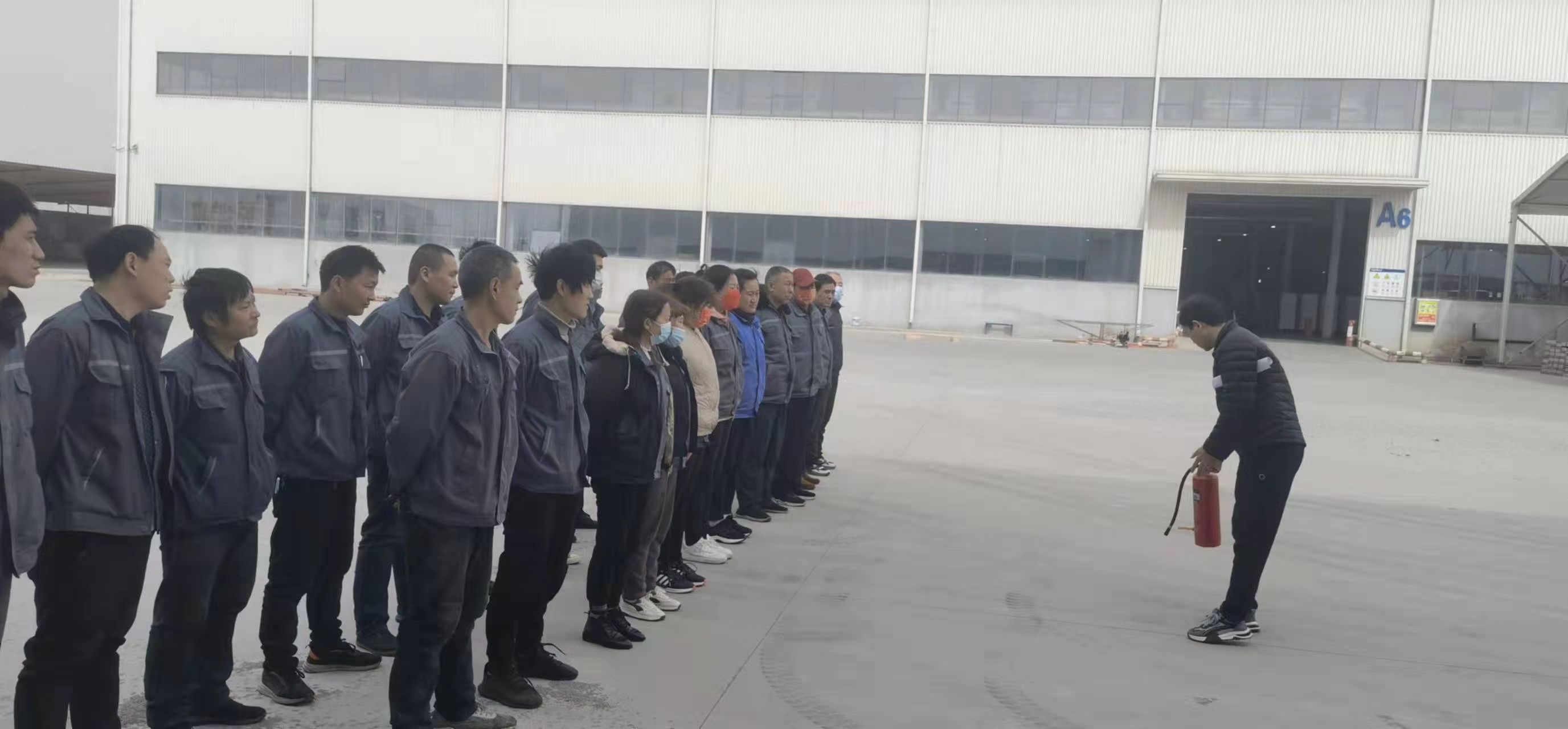 開(kāi)展消防演練，提升員工應(yīng)急能力